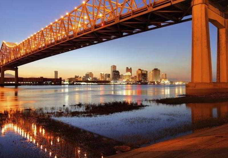 Отель Courtyard By Marriott New Orleans Downtown Near The French Quarter Экстерьер фото