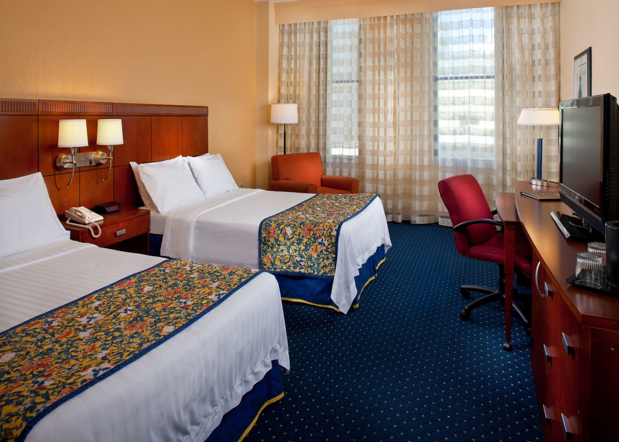 Отель Courtyard By Marriott New Orleans Downtown Near The French Quarter Номер фото