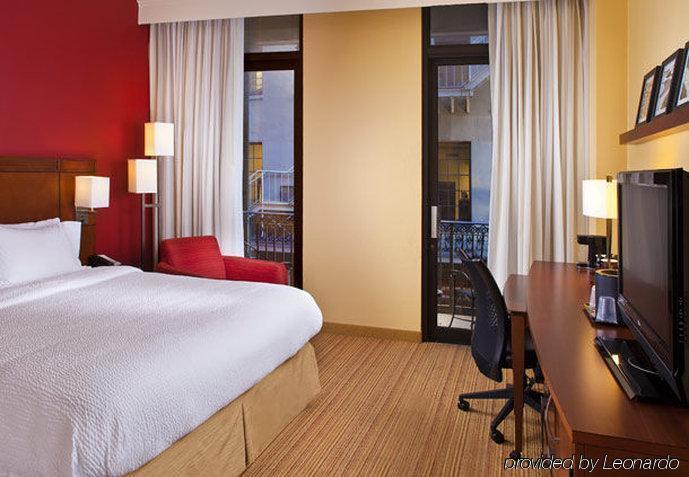 Отель Courtyard By Marriott New Orleans Downtown Near The French Quarter Экстерьер фото