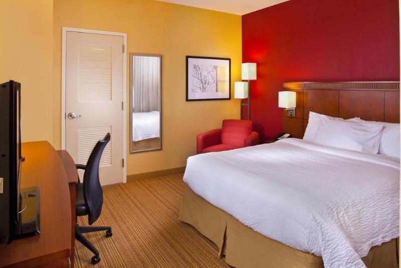 Отель Courtyard By Marriott New Orleans Downtown Near The French Quarter Экстерьер фото