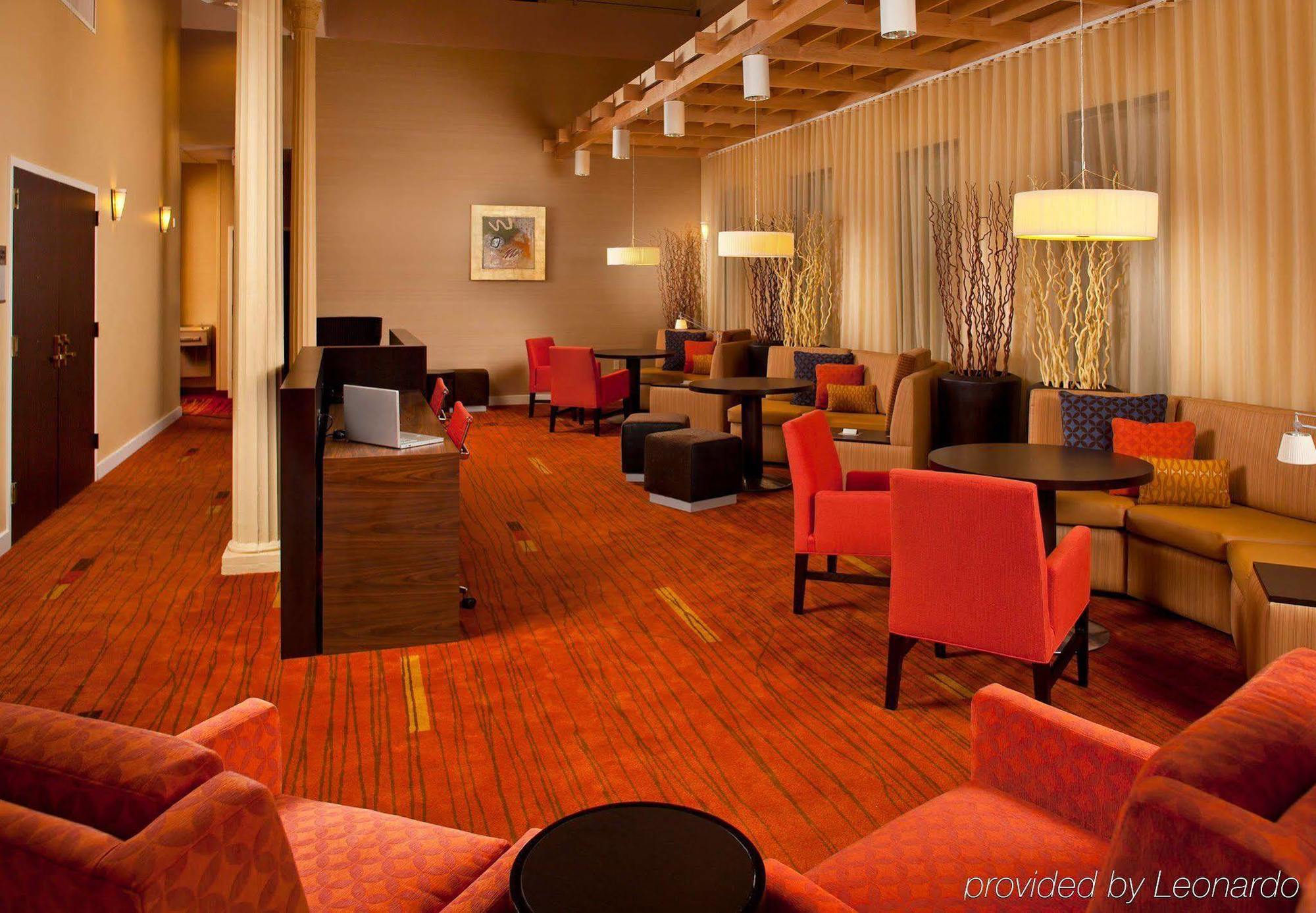 Отель Courtyard By Marriott New Orleans Downtown Near The French Quarter Экстерьер фото
